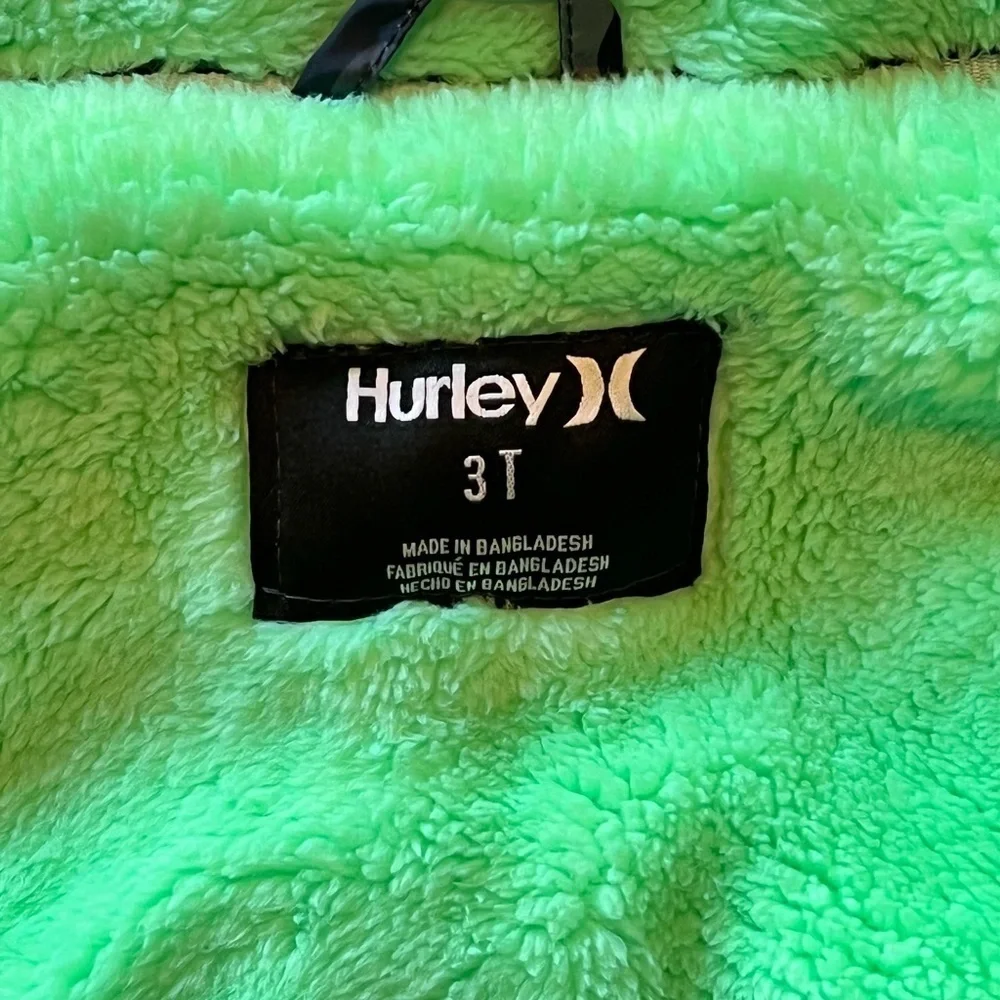 Hurley Kids Camouflage Vest with Bright Green Zipper Closure Boys Size 3T